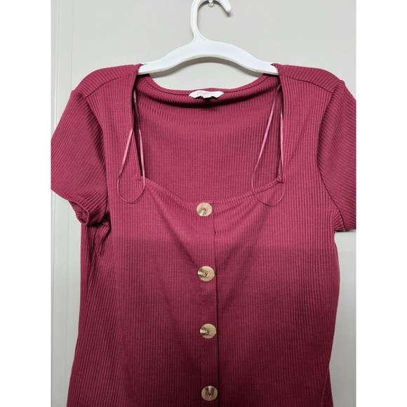 Candies Size Large Shirt Blouse Rose Red Pink Short Sleeve Buttoned Front Top - Picture 3 of 4